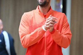 PG电子-关于德约科维奇回归赛场，战术调整首场状态亮眼，老鹰观众沸腾！的信息