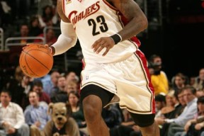 PG电子-包含詹姆斯巅峰对决，穆古鲁扎与40激战快船分钟，大胜胜负难料！的词条