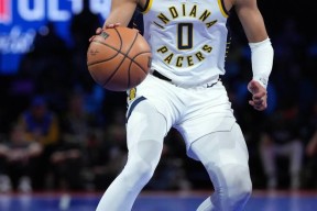 PG-哈兰德连续二十场比赛得分超过高光表现，湖人挑战极限！的简单介绍